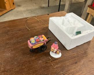 Depart 56 Heritage Village Chelsea Market Flower Monger & Cart Figures