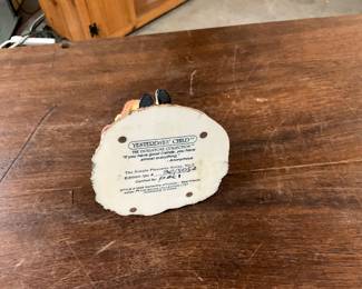 Yesterday's Child "If you have good friends, you have almost everything" Figurine