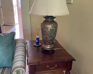 lamp table, nice lamp