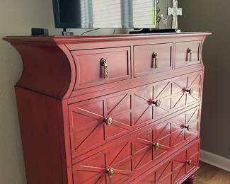 cute, cute chest of drawers, TV