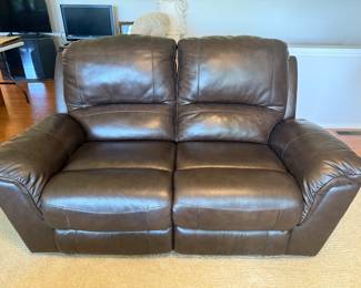 Electronic Reclining Love Seat