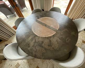 Nahua Table,like new condition 