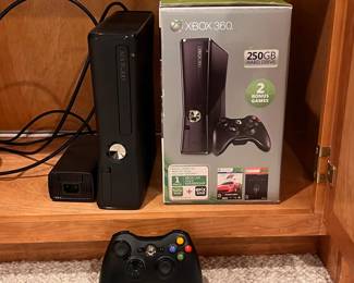 Xbox 360 Lot - 250GB Console with Controller