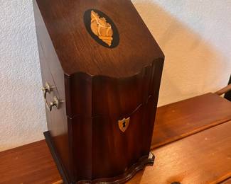 Federal Style Mahogany Knife Box