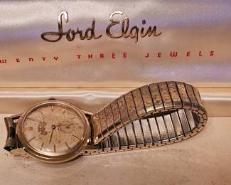 Close up of Fisher Body watch