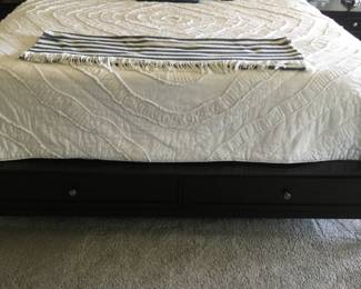 ASPEN KING SIZE PLATFORM BED