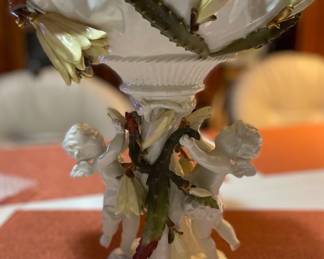 LARGE BEAUTIFUL VINTAGE CHERUB COMPOTE