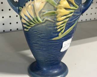 Roseville Pottery Freesia Vase 121-8