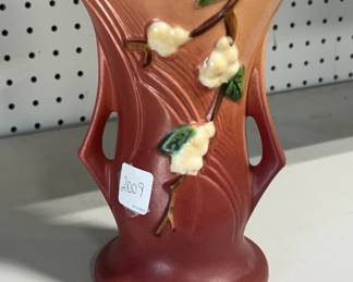Roseville Pottery Snowberry Vase 1V2-9