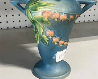 Roseville Pottery Bleeding Heart Vase 965-7