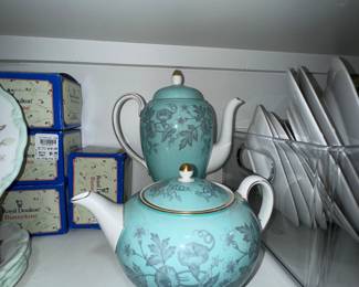 Wedgwood Wildflower Bone China Tea & Coffee Pot