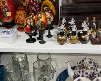 Gold flakes, religious figurines