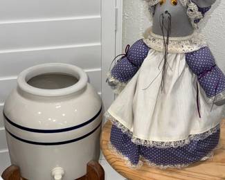 Crock water dispenser blue stripe. Handmade felt mouse