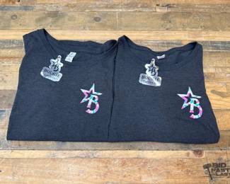 1034 2 Large Bougie Cattle Company TShirts