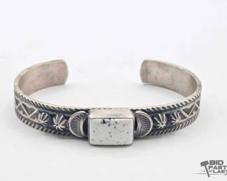 462 Handmade Native American Sterling Silver White Buffalo Cuff, 36.16g