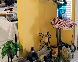 Lots of Decor Items