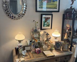 Lamps Display with other beauties