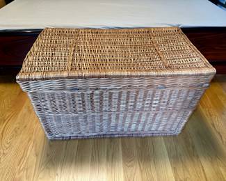 Woven Basket with lid