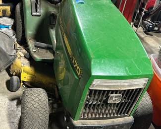 John Deer Tractor Mower