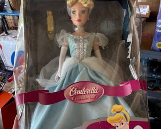 Porcelain Disney, Cinderella doll