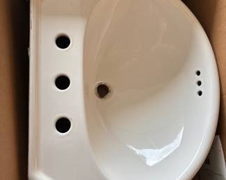 Porcelain pedestal sink