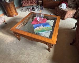 Beautiful thomasville glass cocktail table