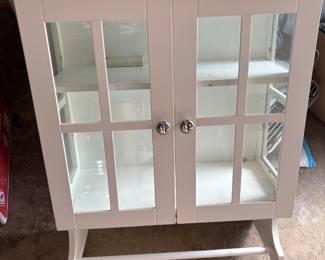 Bathroom cabinet