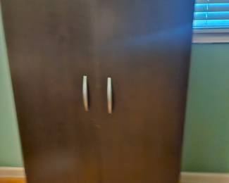Storage cabinet