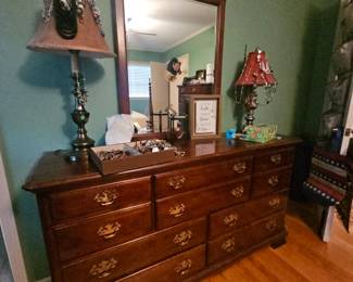 Dresser to queen bed set