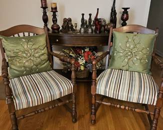 Adorable accent chairs