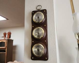 Wall Barometer Thermometer Humidity Weather Station