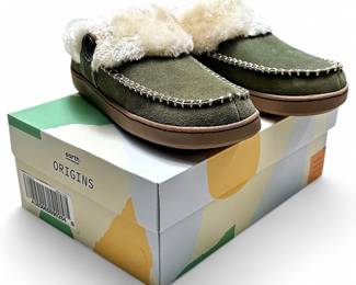 Earth Origins Women's Suede Slippers, Size 8