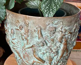 Important Bronze planter signed