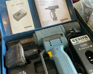 Gesipa AccuBird cordless riveting tool 