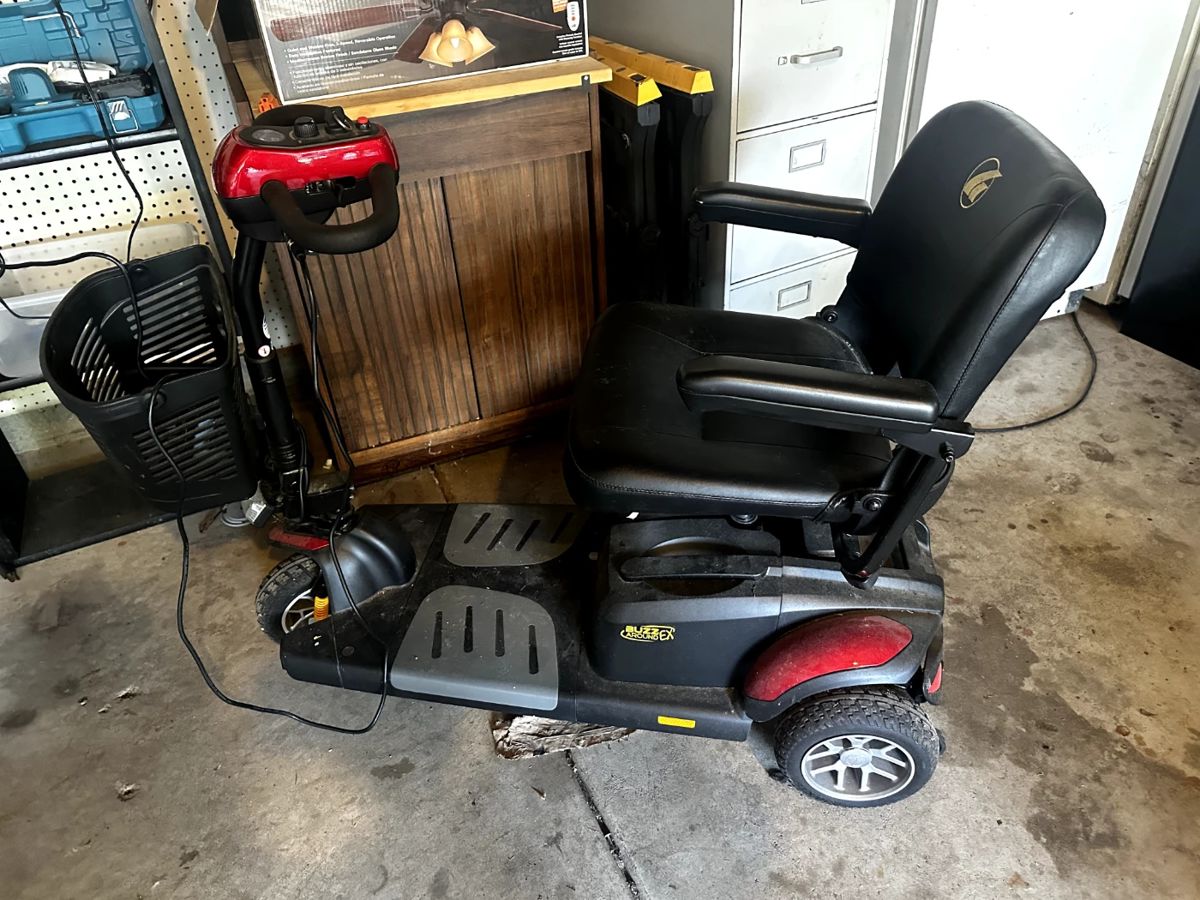 BUZZ AROUND EX ELECTRIC SCOOTER