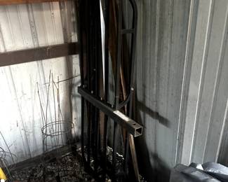 LUGGAGE CARRIER