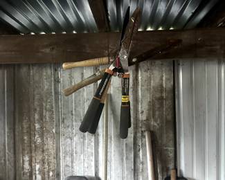 YARD TOOLS II