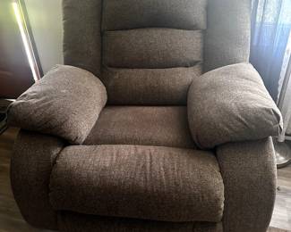 FURNITURE RECLINER