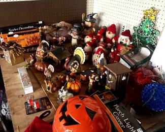HOLIDAY DECOR