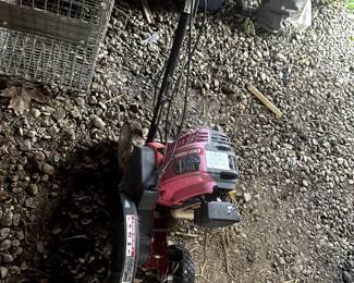 TROY BILT EDGER