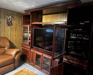 FURNITURE WALL UNIT ENTERTAINMENT CENTER