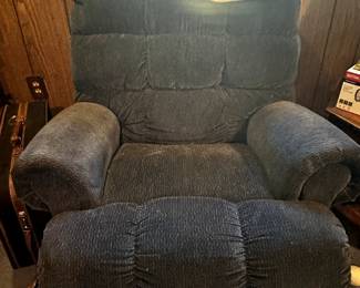 FURNITURE LANE BLUE RECLINER