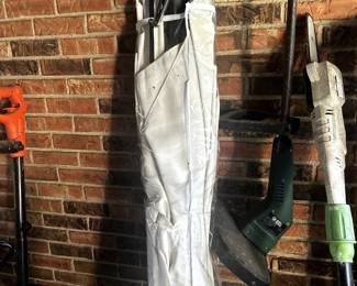 PATIO UMBRELLA