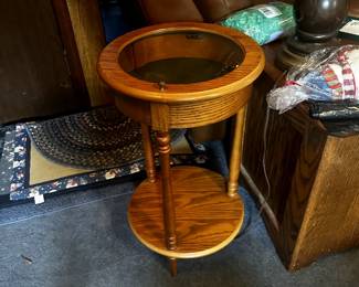 FURNITURE ROUND DISPLAY TABLE
