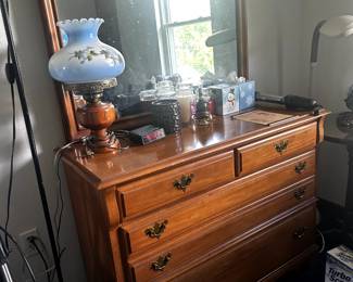 FURNITURE DRESSER WITH MIRROR