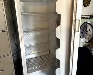 FREEZER INSIDE