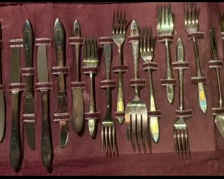 WM A ROGERS AA Heavy Oneida Vintage Flatware w/ Folding Cases Wm "Debutante" 1934 Silverplate Flatware 39 pieces