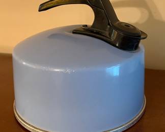 Vintage Blue Mirro Whistle Teapot Tea Kettle 2.5 QT 2 1/2 Quart Aluminum USA Made