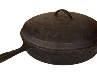 VERY OLD VINTAGE 12” WAGNER WARE CAST IRON SKILLET w/ LID