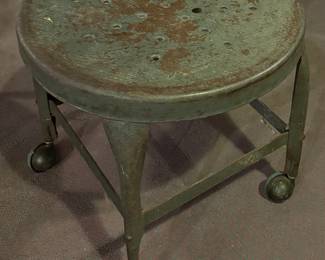 VINTAGE SHORT STEEL METAL ROLLING INDUSTRIAL SHOP STOOL MECHANIC'S CREEPER